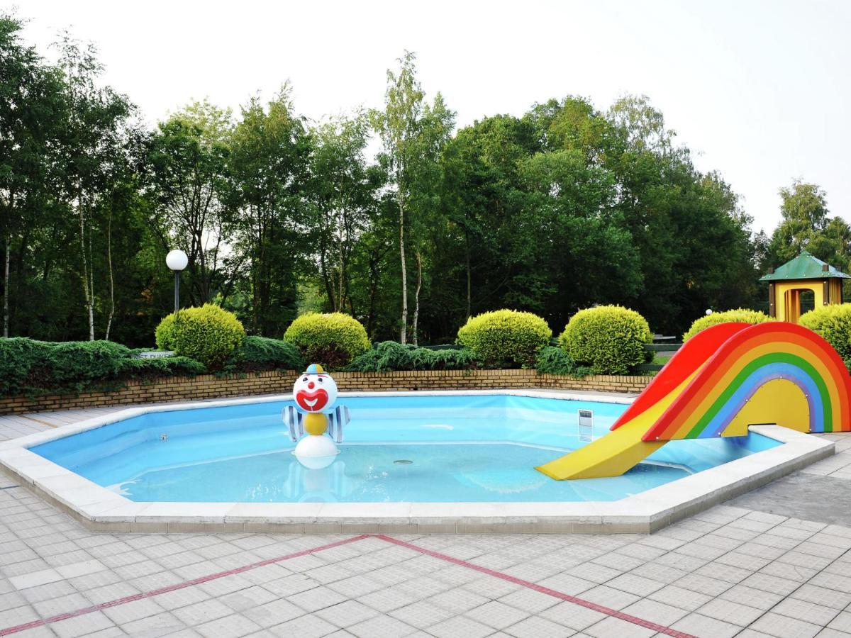 Comfortable Chalet With A Terrace At 3 Km From Baarle-Nassau Kültér fotó